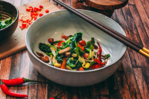 Veganer Spinatsalat mit Tofu