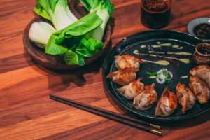 Nudelteig für original chinesische Dumplings – Jiaozi